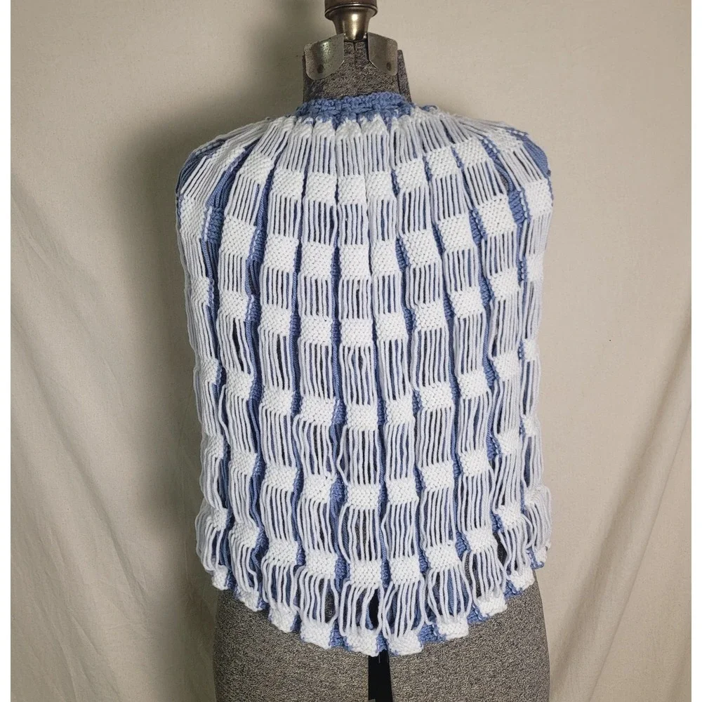 Vintage 70s Handmade Crochet Blue White Cape Capelet Knit Poncho Shawl - Picture 4 of 11